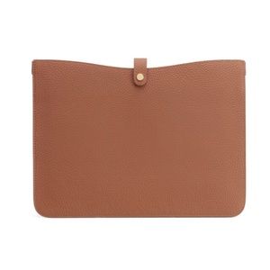 Cuyana System Laptop Sleeve Caramel Tan Leather
